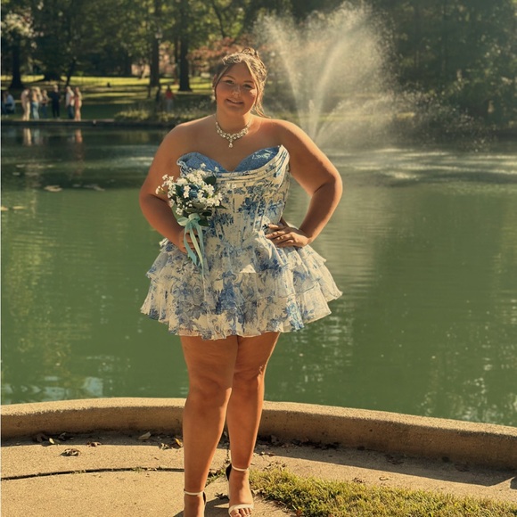 Sherri Hill Blue and White Strapless Dress - Picture 2 of 4